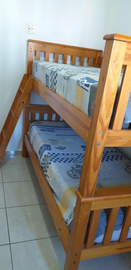 Apartamento No Canto Do Forte, Wi-Fi, Estacionamento Gratuito E Churrasqueira برايا جراندي المظهر الخارجي الصورة