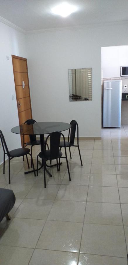 Apartamento No Canto Do Forte, Wi-Fi, Estacionamento Gratuito E Churrasqueira برايا جراندي المظهر الخارجي الصورة