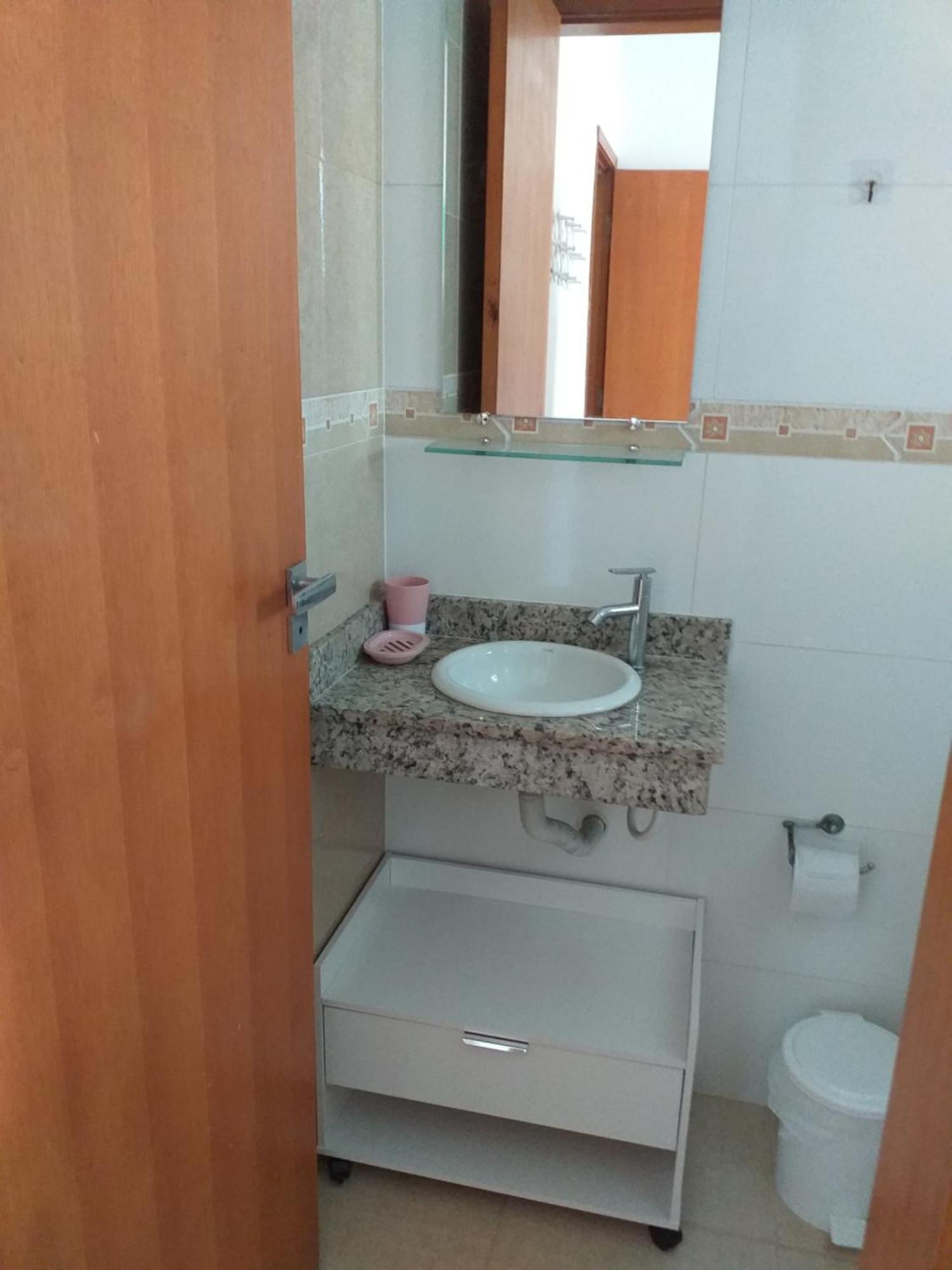 Apartamento No Canto Do Forte, Wi-Fi, Estacionamento Gratuito E Churrasqueira برايا جراندي المظهر الخارجي الصورة